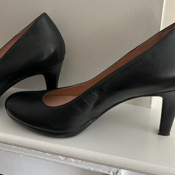 Naturalized leather heels - Picture 2 of 7